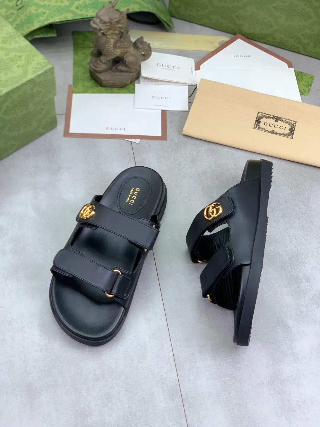 Men's Men's Shoes💰P440💰[New Style] High Version 🎁🎁🎁 GUCCI New Year of the Snake casual slippers, original official website, perfect workmanship, transmitting a kind of noble luxury, sublimating its definition of luxury in Gucci's high-end extraordinary craftsmanship. Original Gucci double G combination outsole, code number: 35-45, complete package